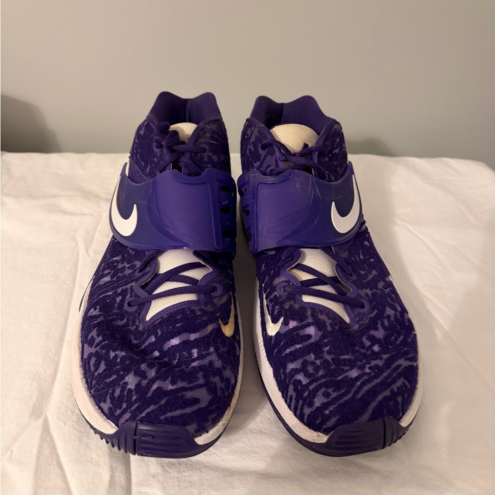 Nike KD14 TB Basketball shoes - purple. Slight damage on right shoe as pictured